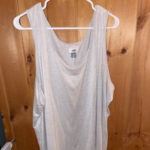 Old navy size 3x silver/light grey sleeveless camisole